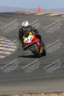 media/Mar-28-2022-Superbike Trackdays (Mon) [[b8603d0f67]]/Open Track Time/Turns 9 and 10/